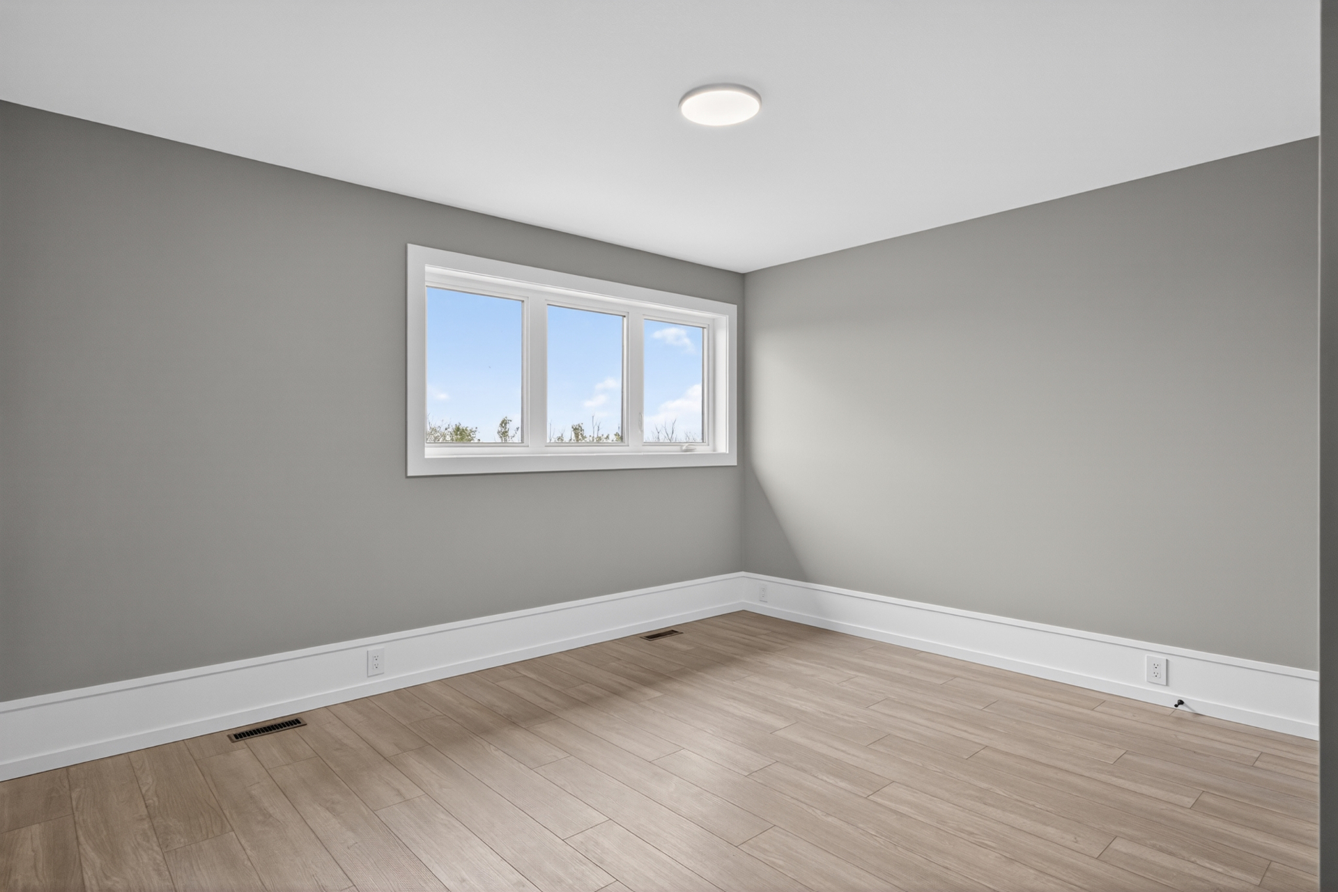 Upper Bedroom